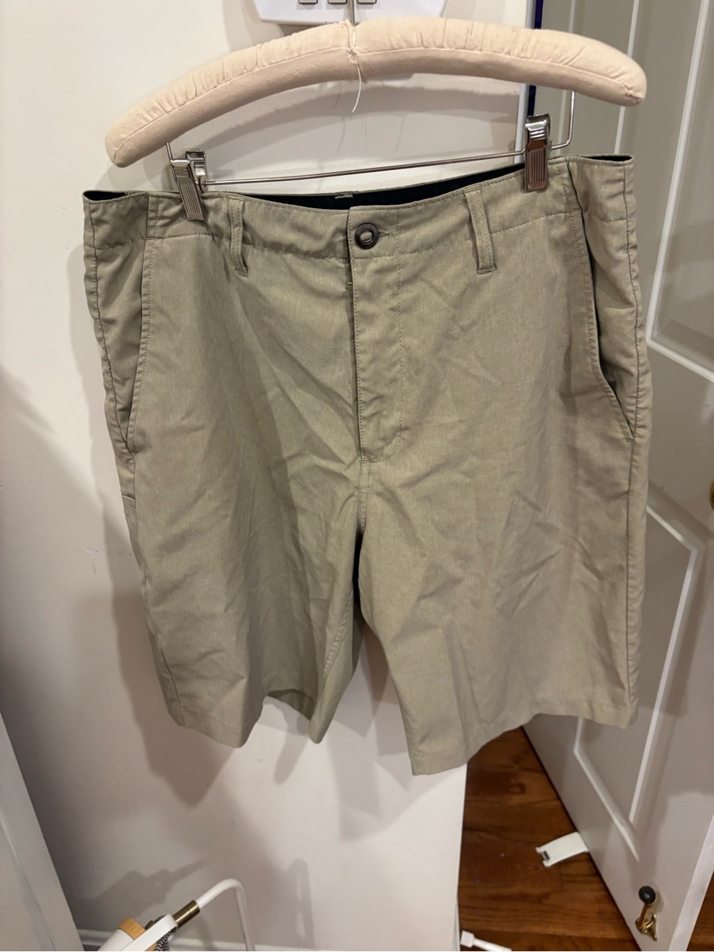 Volcom Men’s Tan Chino Shorts